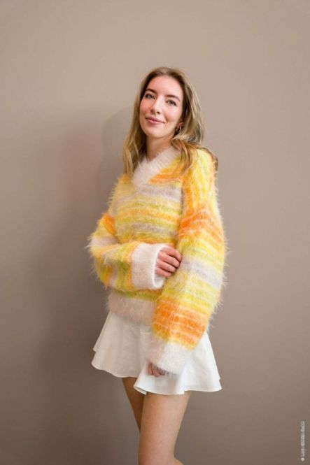Hovedbilde Fuzzy Mista V-neck. Garnpakke