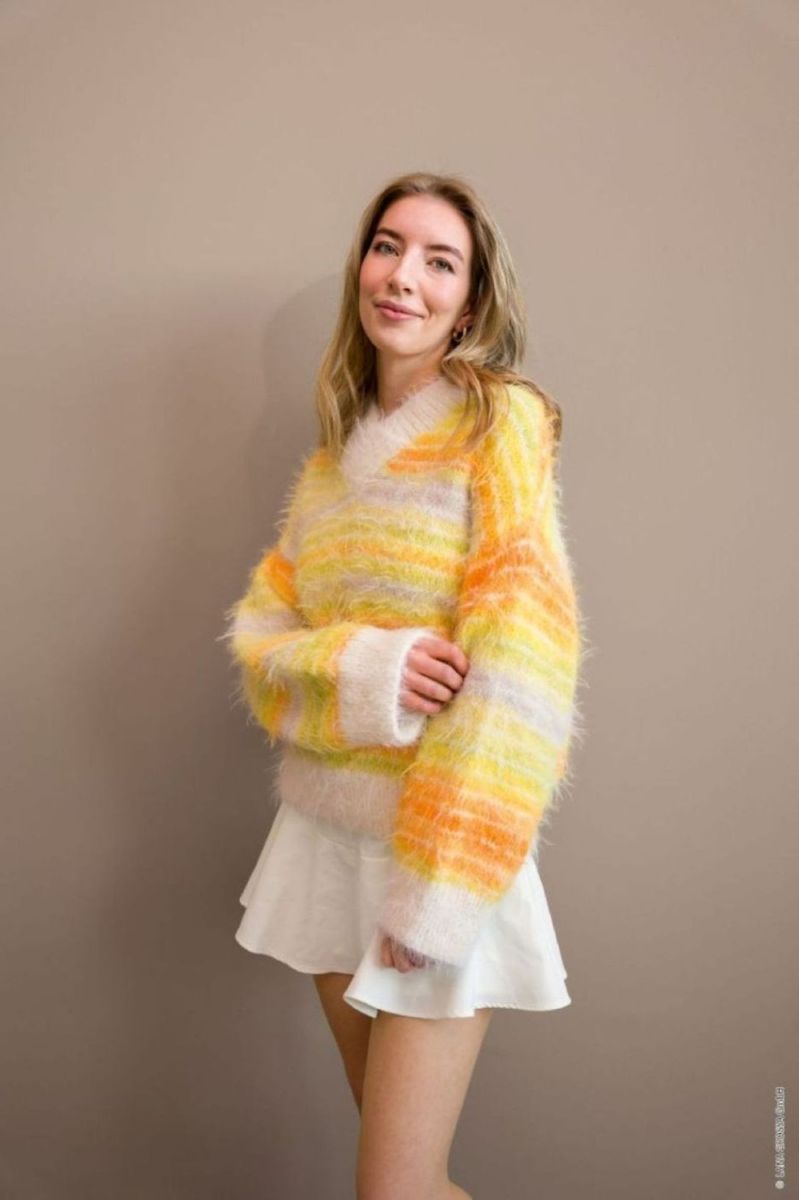 Fuzzy Mista V-neck. Garnpakke