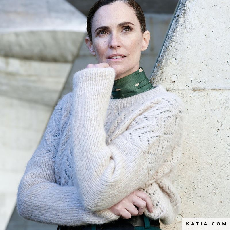 Genser med hullmønster. Garnpakke.