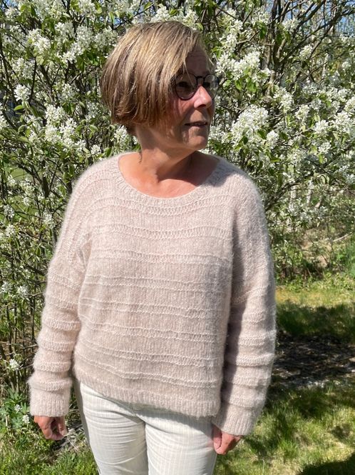 Hovedbilde Carina genser. Garnpakke.