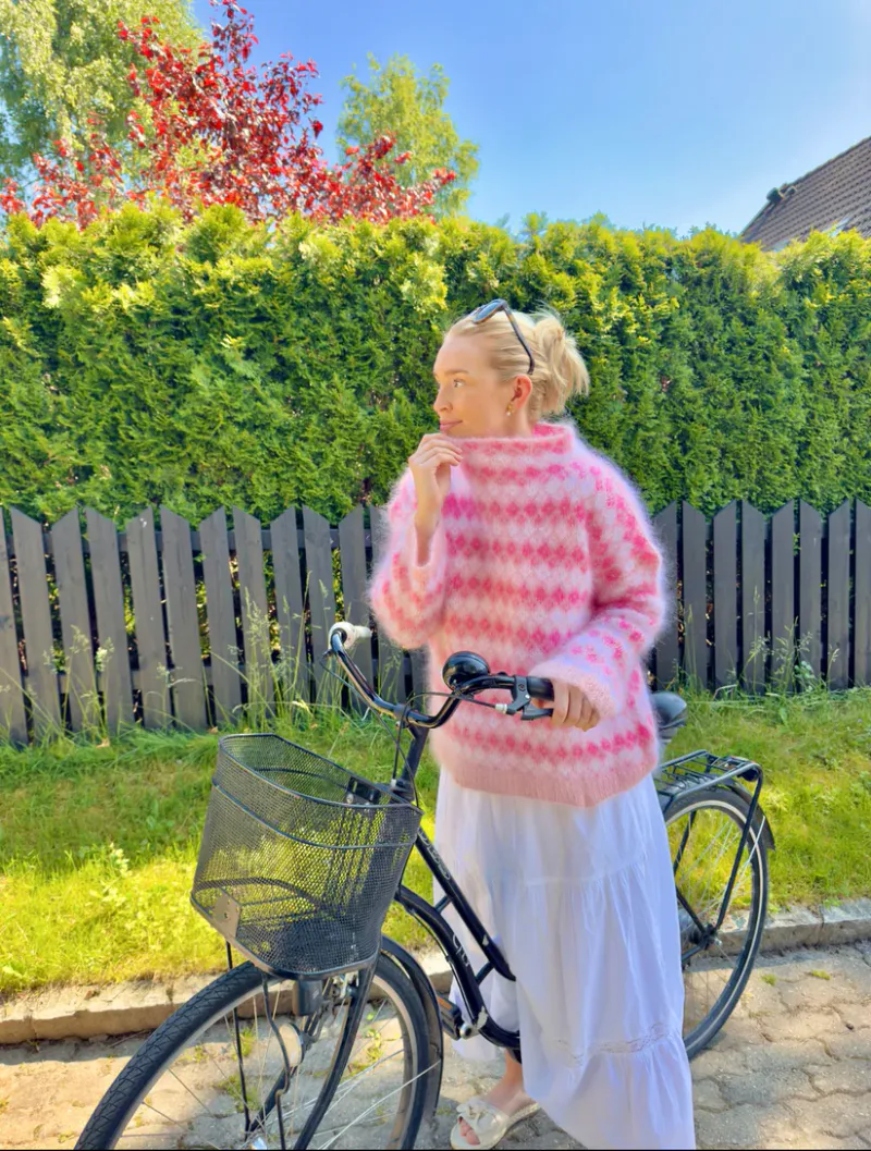 Vårin genser light. Garn. Se informasjon under.