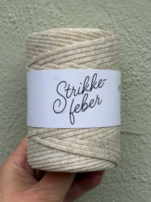 Mere snor.